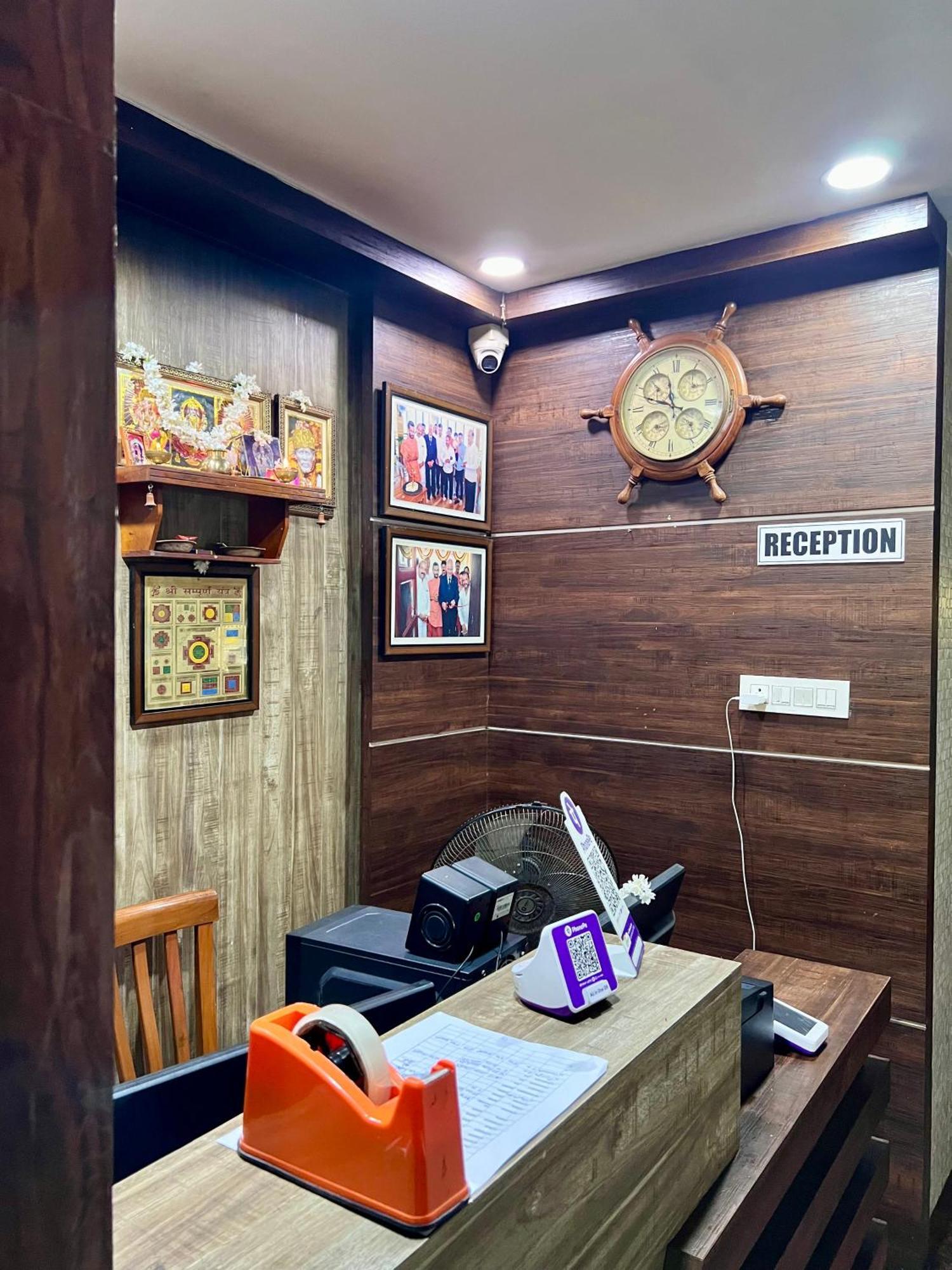 Ratna Sagar Hotel Manipal Bagian luar foto
